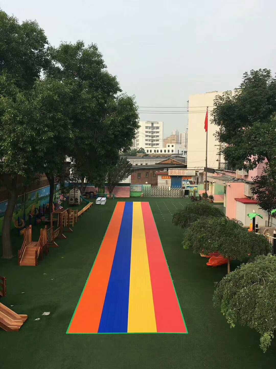 仲達(dá)地板【定】天津，與草坪合體？