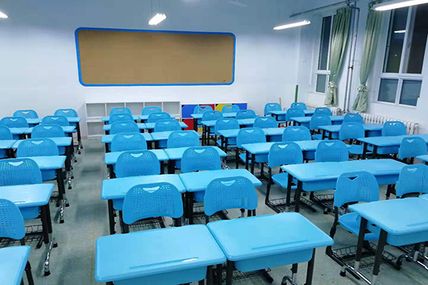 教室課桌椅和單人課桌椅有什么區(qū)別？